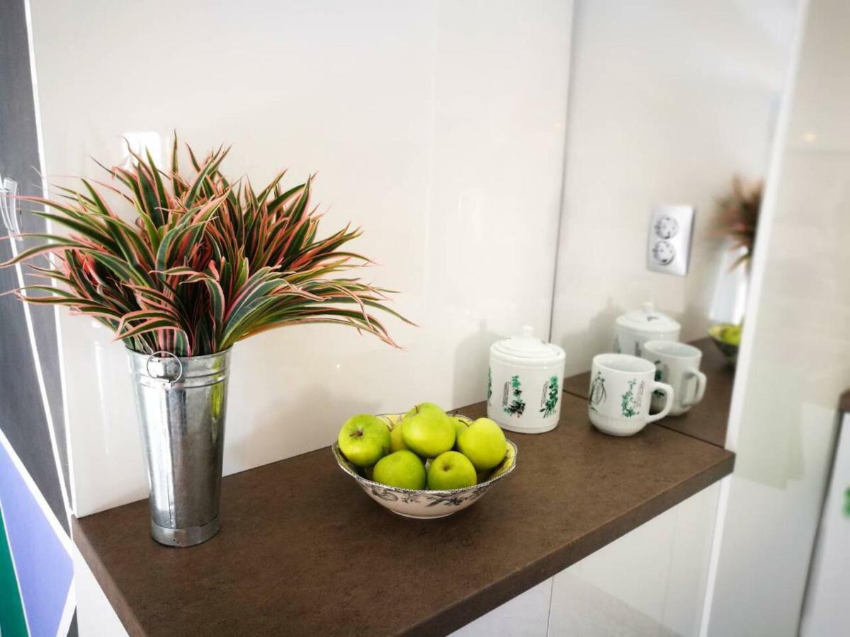 Cres Art Studio Kuning Apartment מראה חיצוני תמונה