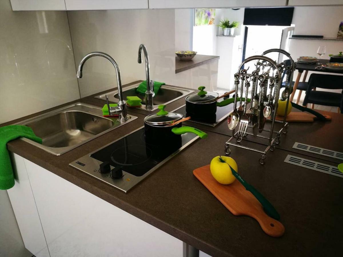 Cres Art Studio Kuning Apartment מראה חיצוני תמונה