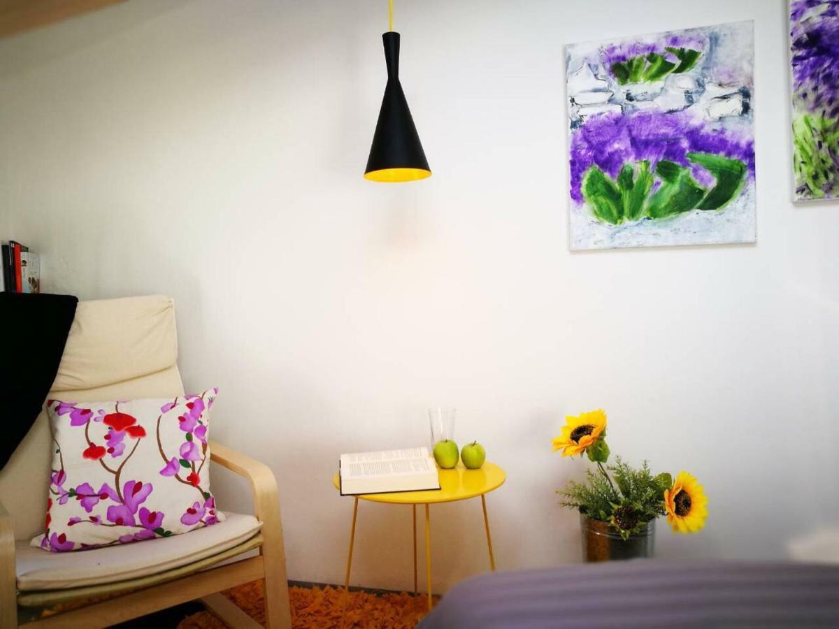 Cres Art Studio Kuning Apartment מראה חיצוני תמונה